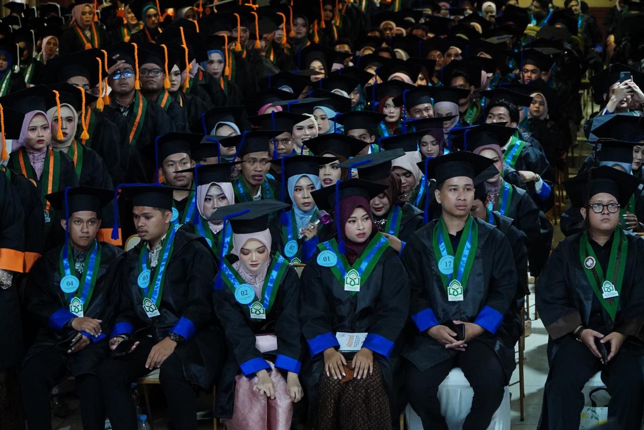 Gambar UIN Alauddin Makassar Kukuhkan 945 Wisudawan Angkatan 114