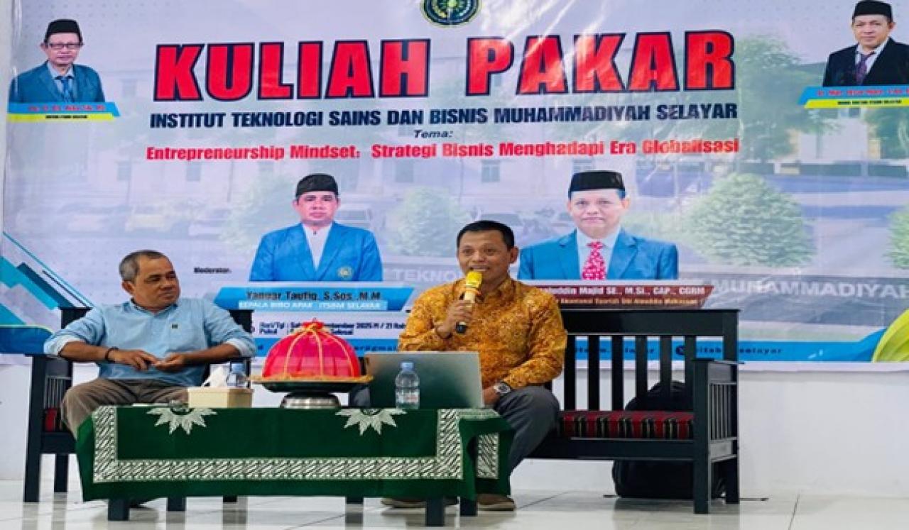 Gambar Dosen Pasca UIN Alauddin Bahas Strategi Bisnis di Era Globalisasi Kampus ITSBM Selayar
