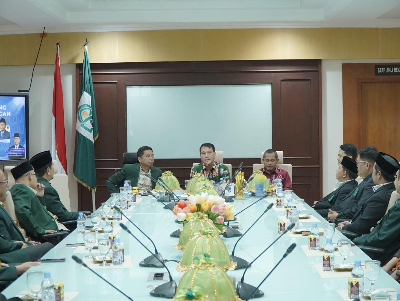 Gambar Dua Asesor BAN-PT Nilai Kelayakan Prodi Ilmu Hukum UIN Alauddin