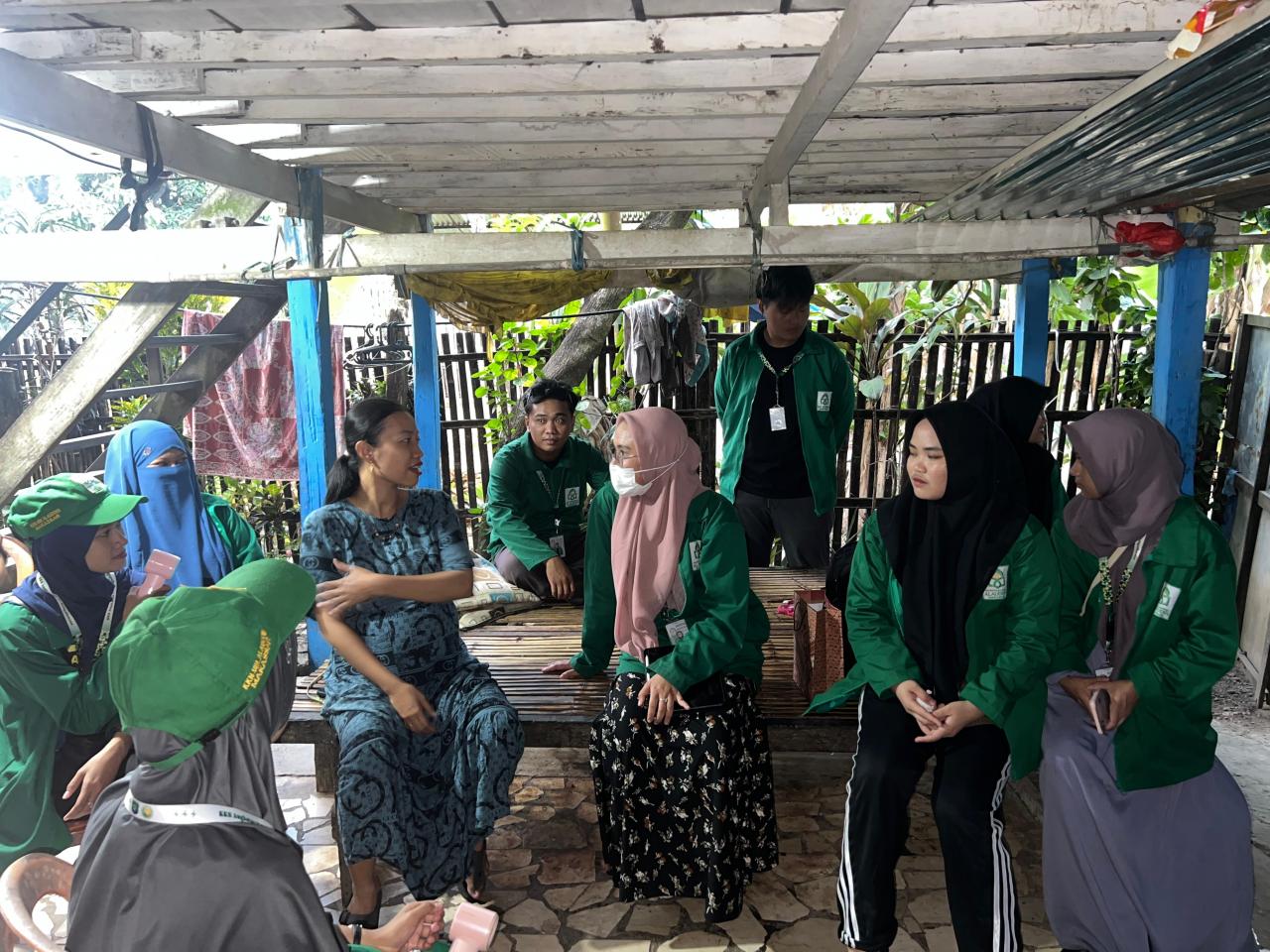 Gambar Mahasiswa KKN UIN Alauddin Ketuk Pintu Ibu Hamil di Pangkep, Bawa Misi Cegah Stunting