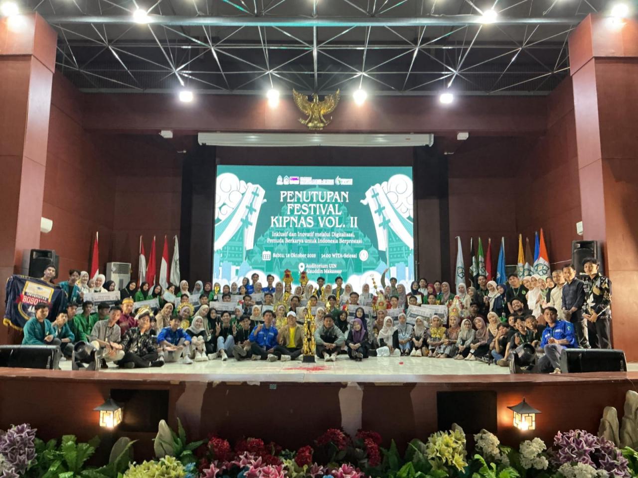 Gambar Penutupan Festival KIP Nasional Meriah di UINAM, STAI Yapis Takalar Raja Panggung