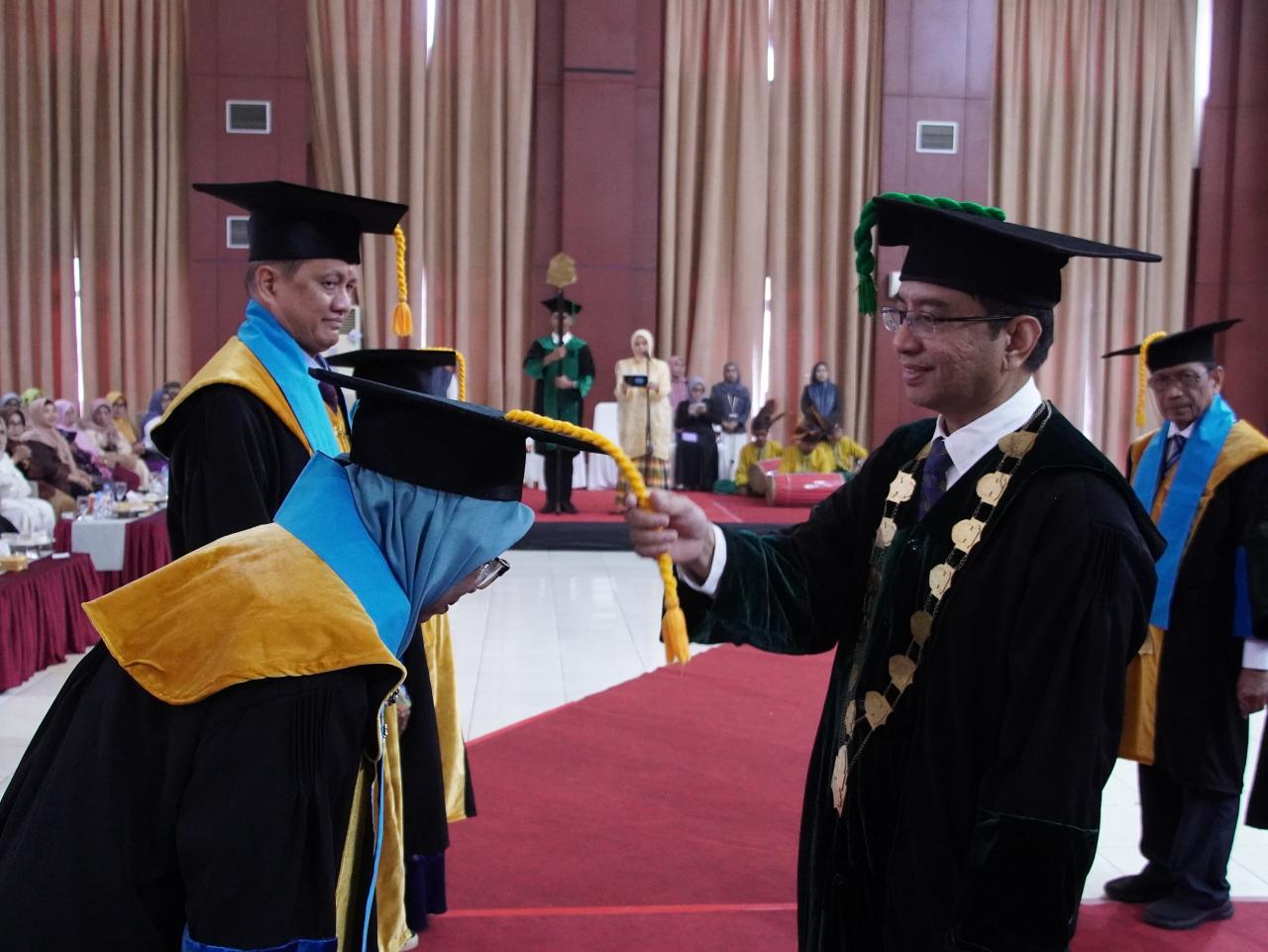 Gambar Pengukuhan Tiga Guru Besar, UIN Alauddin Tegaskan Peran Strategis Akademisi