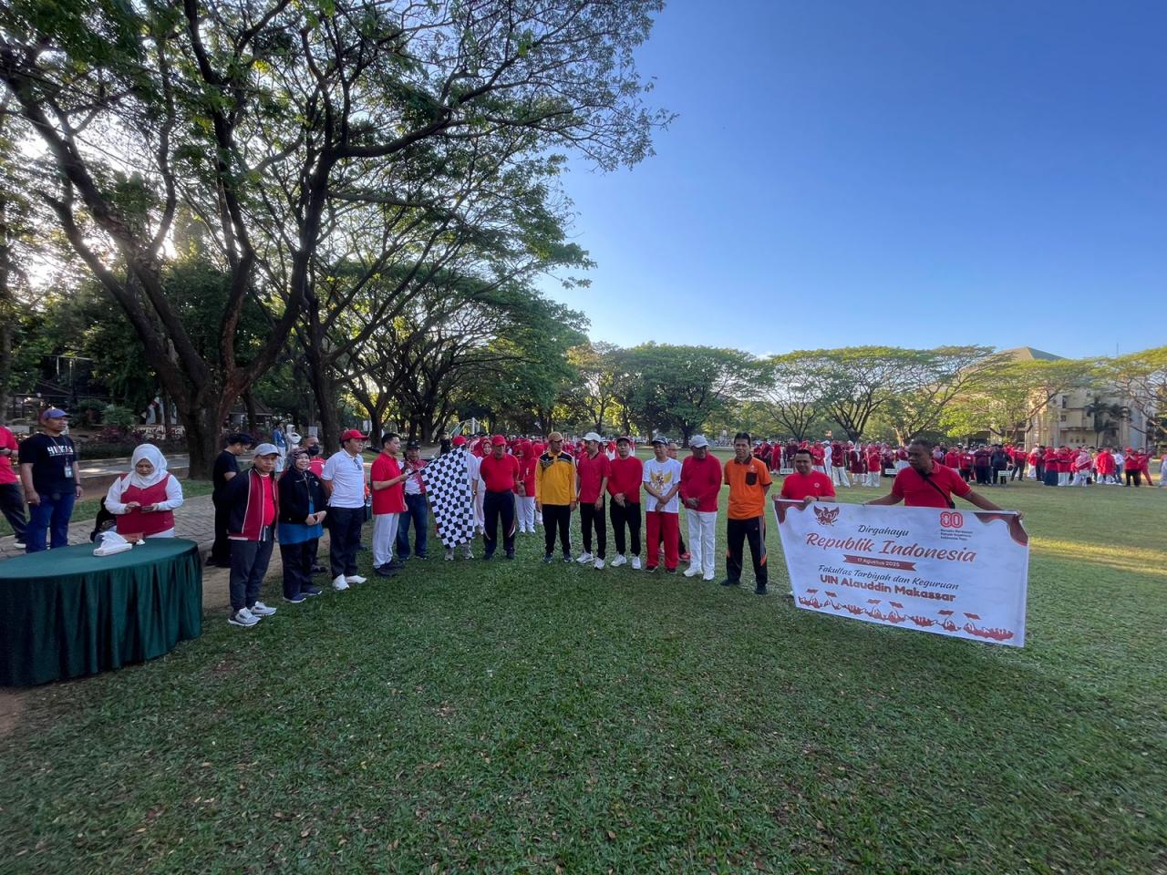 Gambar HUT RI ke-80, UIN Alauddin Rayakan dengan Jalan Sehat Kerukunan dan Lomba Dangdut