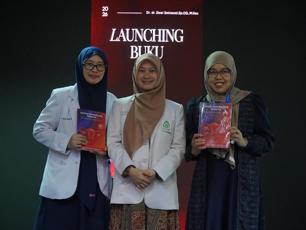Gambar Dekan FKIK UIN Alauddin Luncurkan Buku Sistem Reproduksi Wanita