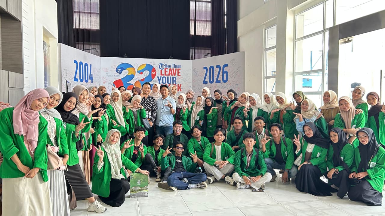 Gambar Mahasiswa Ilmu Perpustakaan UIN Alauddin Dalami Industri Media di Tribun Timur