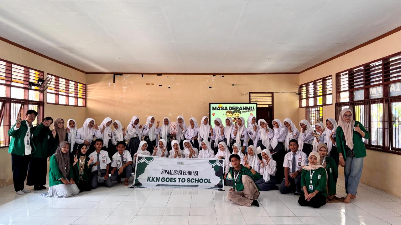 Gambar Bahaya Pernikahan Dini Dibongkar Mahasiswa KKN UIN Alauddin di Hadapan Siswa SMAN 3 Gowa