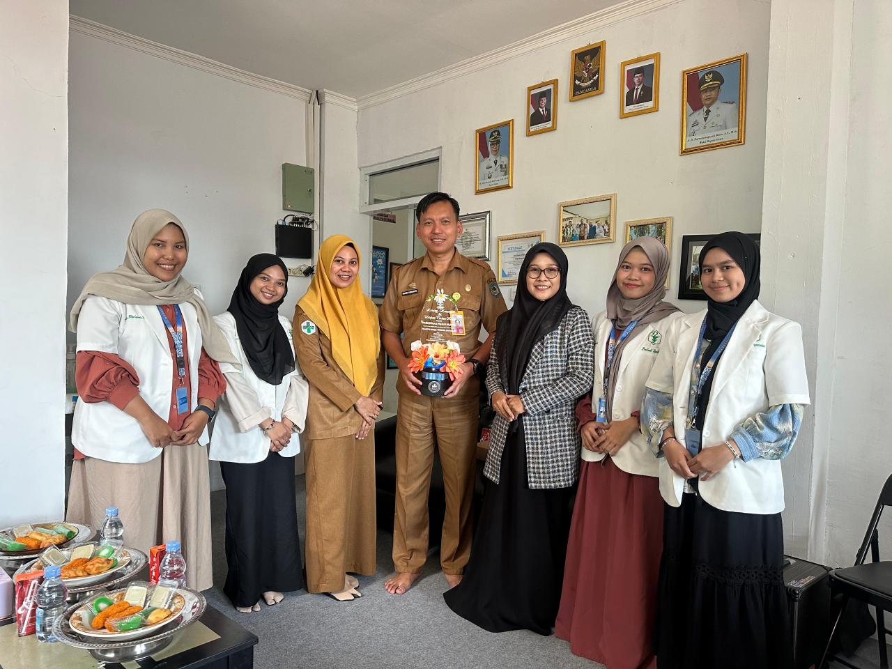 Gambar Mahasiswa Profesi Apoteker UIN Alauddin Selesaikan PKPA di Puskesmas Paccelekang Gowa