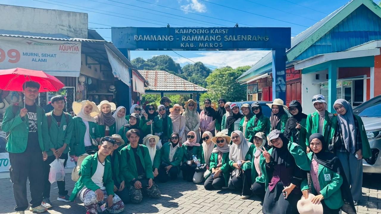 Gambar Belajar Bahasa dan Budaya, Mahasiswa Internasional UIN Alauddin Jelajahi Rammang-Rammang