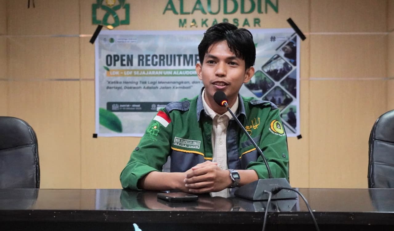 Gambar Berkisah dalam Sambutannya, Ketua LDK Al-Jami Bakar Semangat Ratusan Kader Lewat Cerita 'Coba-Coba'