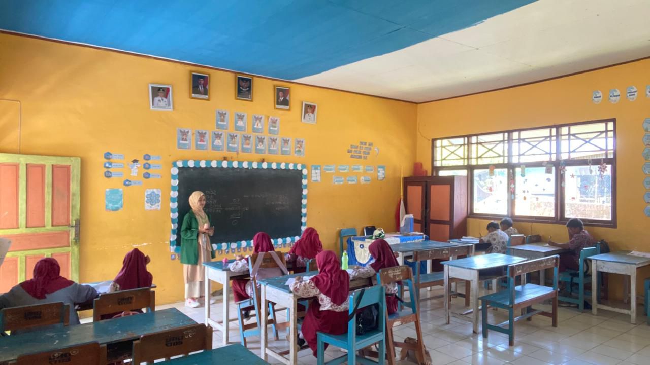 Gambar Peduli Pendidikan, Mahasiswa KKN UIN Alauddin Turun Langsung Mengajar di SD Desa Mandalle