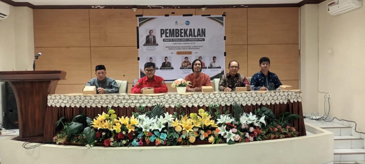 Gambar Prodi Jurnalistik UIN Alauddin Bekali Mahasiswa PPL dengan Etika Kerja dan Wawasan Karier
