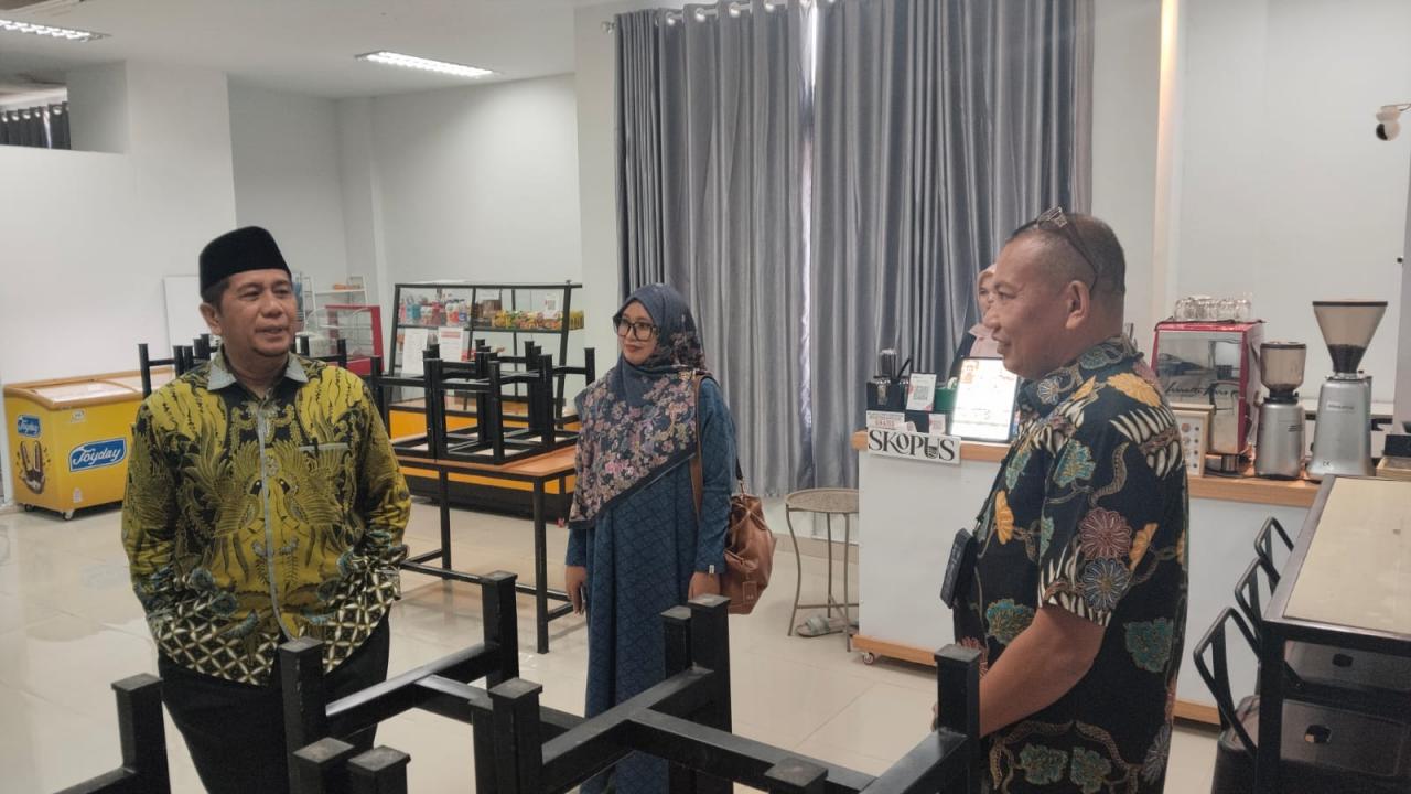 Gambar Tinjau Sejumlah Fasilitas Kampus, Warek II Jajaki Pengembangan Bisnis