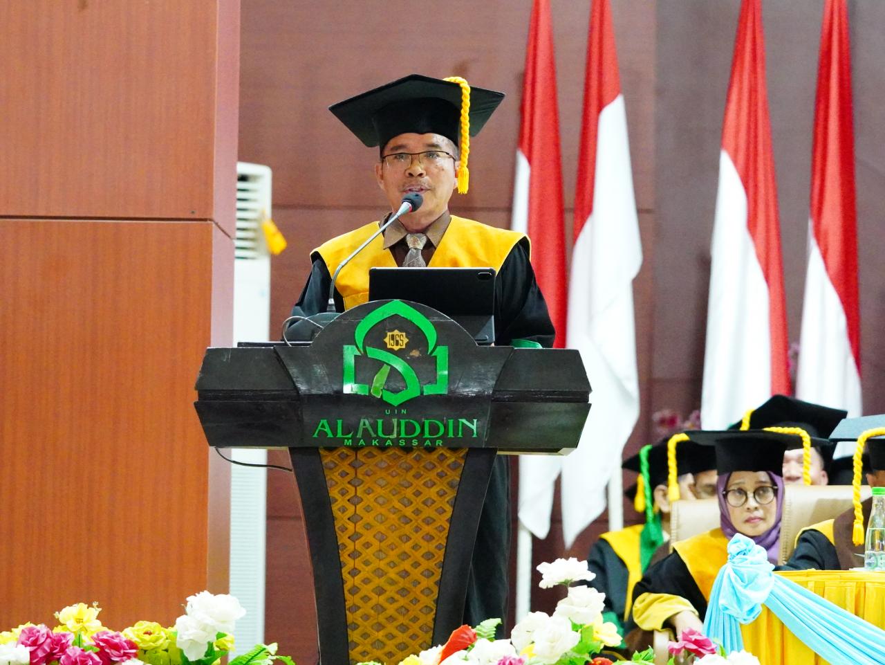 Gambar Prof. Muljono Damopolii Resmi Dikukuhkan, Soroti Peran 'Gelar' dari Pesantren Hingga Ruang Publik