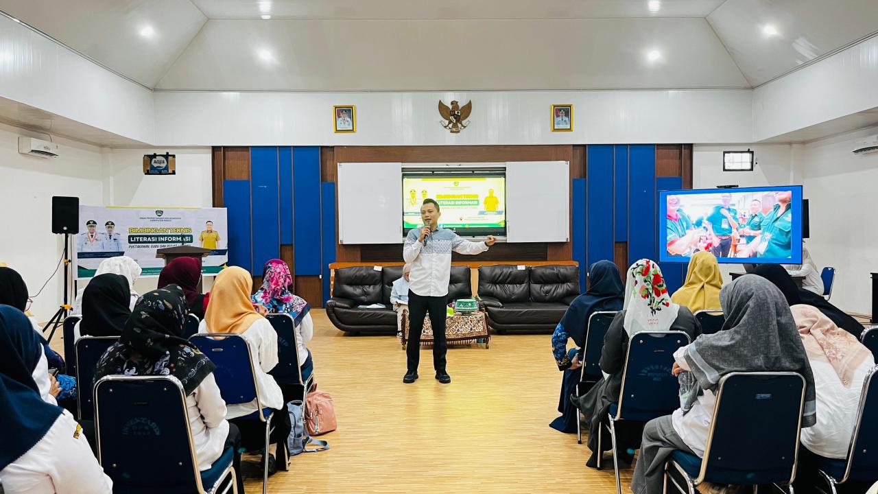 Gambar Dosen UIN Alauddin Jadi Narasumber Bimtek Literasi Informasi di Maros