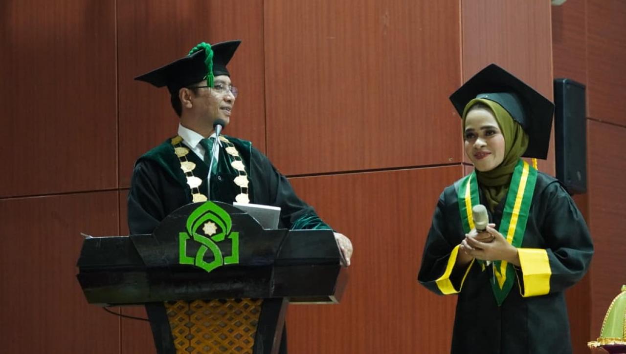 Gambar Katarina, Lulusan Katolik yang Menulis Kisahnya di UIN Alauddin
