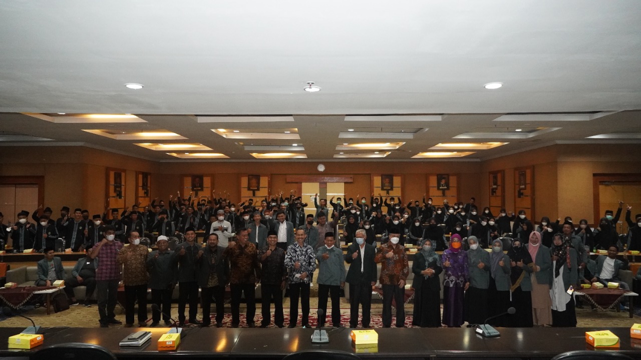 Gambar 215 Santri dan Santriwati MA Nurul As'adiyah Callaccu Sengkang Kunjungi UIN Alauddin