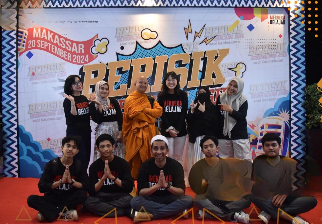 Gambar 3 Mahasiswa PBS Ikuti Kegiatan BERISIK oleh Itjen Kemendikbudristek di Makassar