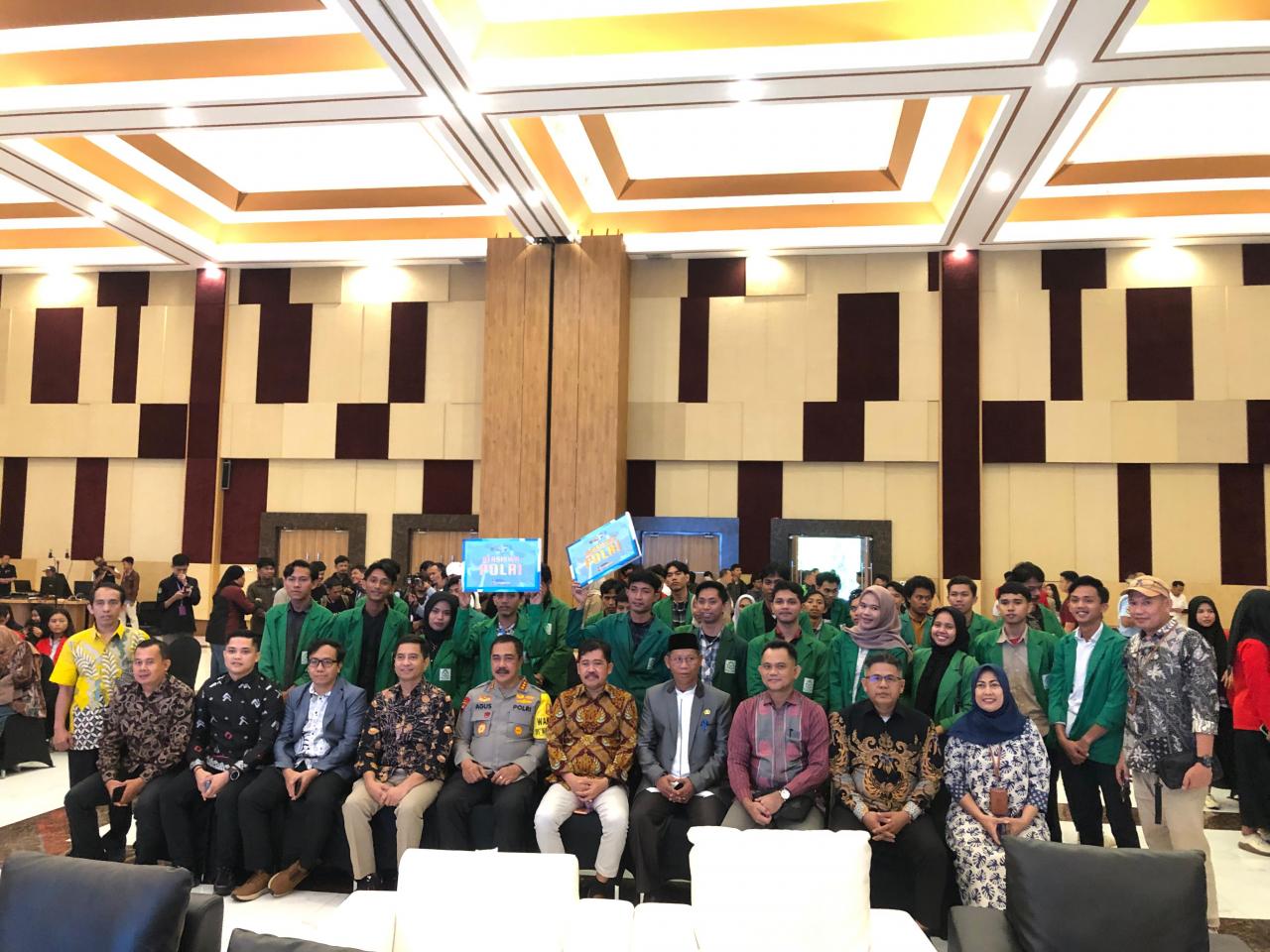 Gambar 40 Mahasiswa UIN Alauddin Makassar Terima Beasiswa Polri