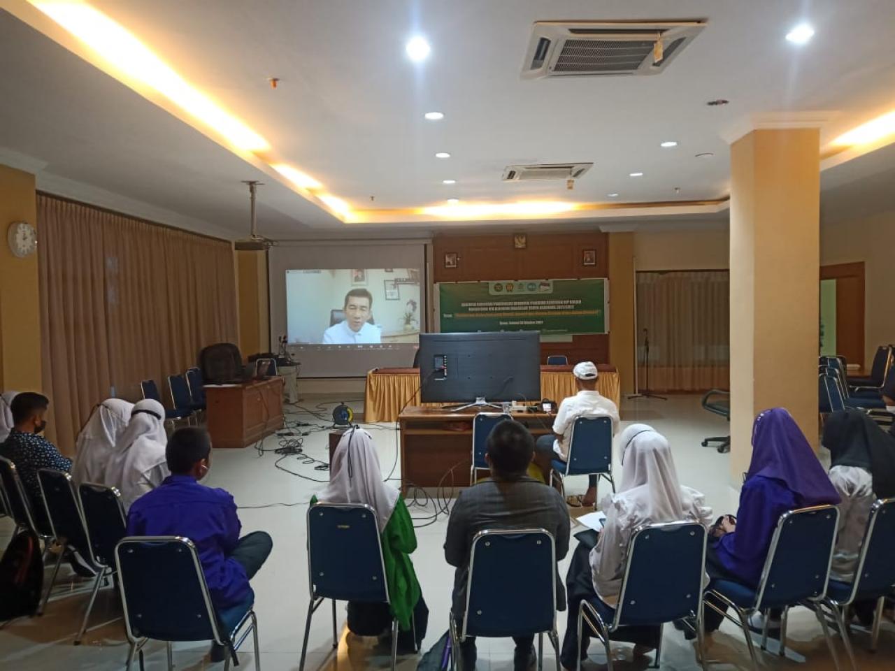 Gambar 532 Penerima Beasiswa KIP UIN Alauddin Orientasi Pengenalan Akademik