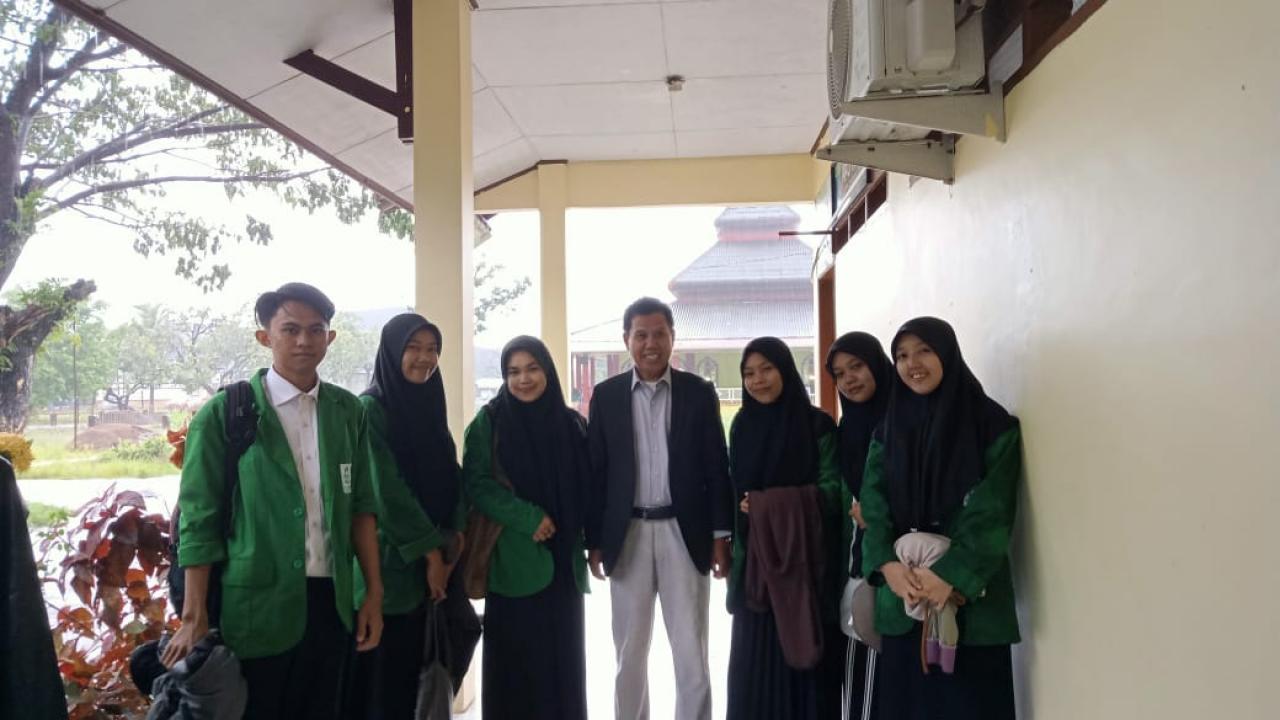 Gambar 87 Mahasiwa PBI UIN Makassar Ikuti PLP 1