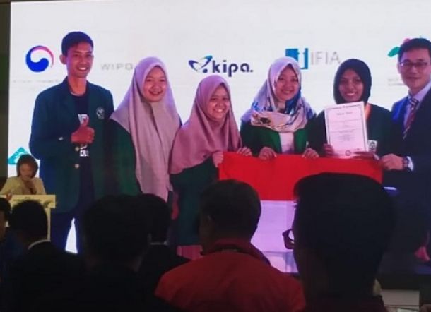 Gambar Di Negeri Ginseng, Empat Mahasiswi UIN Alauddin Makassar  Harumkan Nama Indonesia