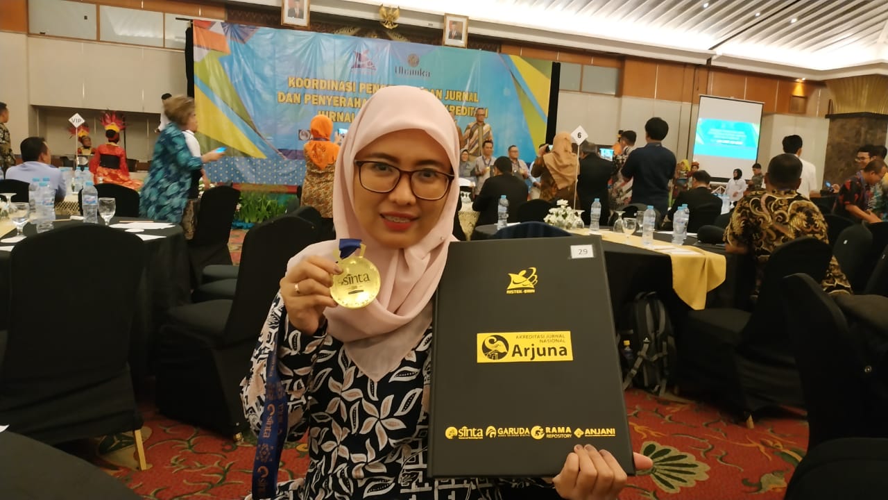 Gambar Mewakili UIN Alauddin, Biogenesis menerima sertifikat SINTA S2