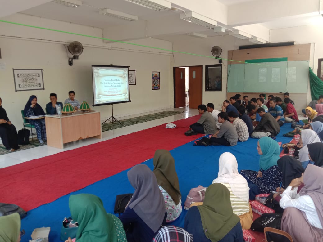 Gambar Prodi Hubungan Internasional (HI) Gelar Seminar dan Bedah Buku