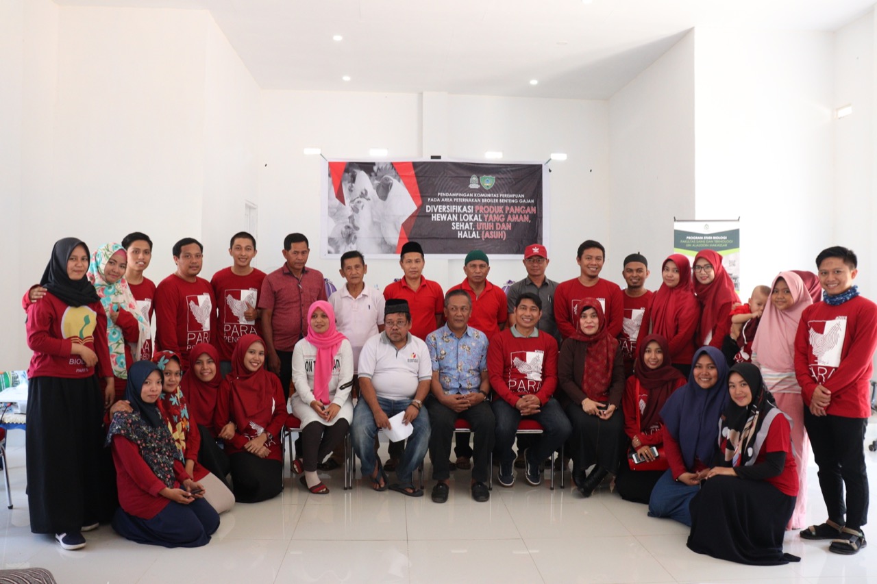 Gambar AKSI ABDIMAS SIVITAS AKDEMIKA JURUSAN BIOLOGI FST MEREBUT SIMPATIK WARGA DESA BENTENG GAJAH