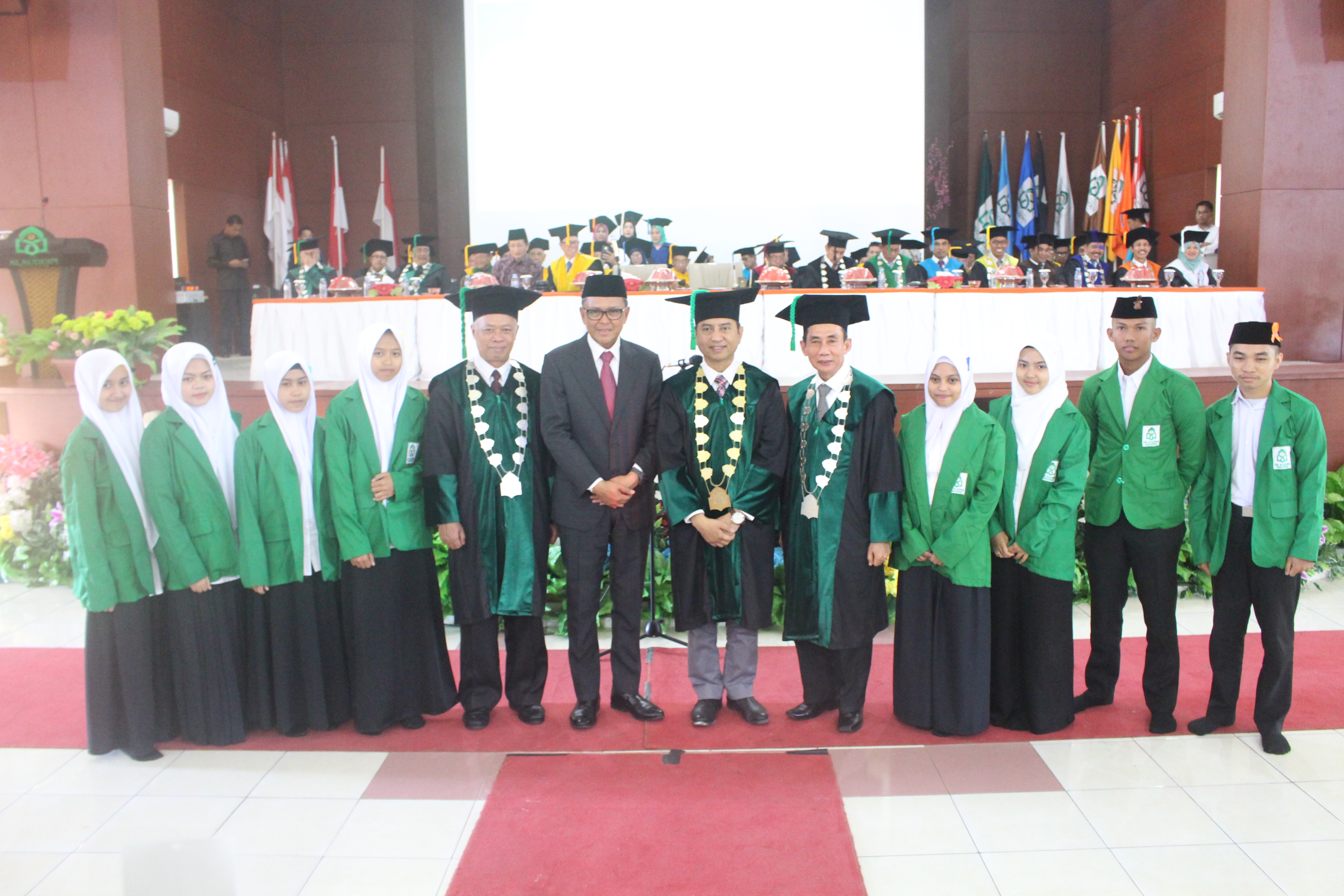 Gambar Gubernur Sumbang Rp5 Miliar untuk Masjid UIN Alauddin Makassar