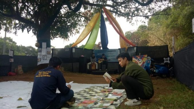Gambar HMJ AFI Buka Lapak Baca Bagi Pengunjung Panggung Ekspresi
