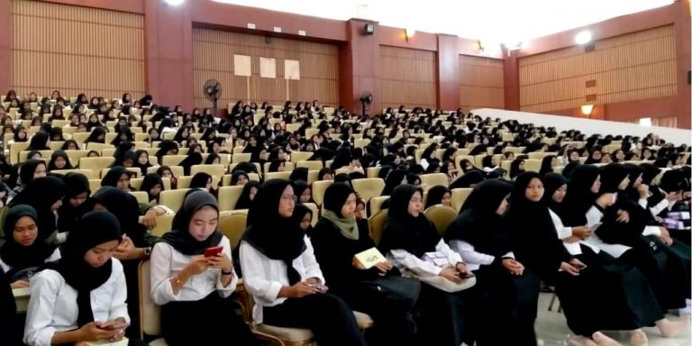 Gambar Mahad Al-Jamiah UIN Alauddin Gelar Zikir Bersama Alumni CBT Angkatan 2018/2019