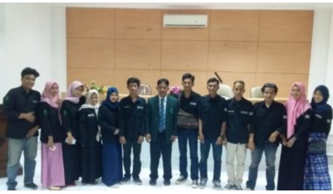 Gambar Dekan FAH UIN Makassar Lepas 15 Mahasiswa Ikuti FTMI XV di Palopo