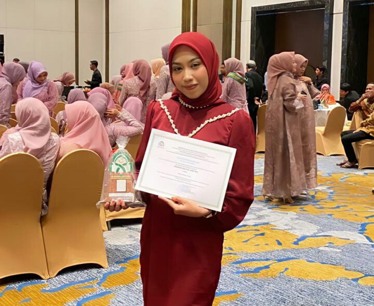 Gambar Alumni Terbaik I MD FDK UIN Alauddin Jalani Pendidikan 3 Tahun 10 Bulan