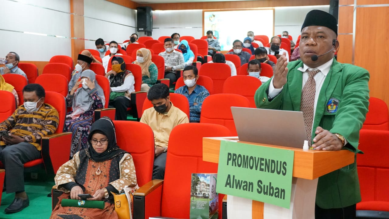 Gambar Alwan Suban, Kepala Biro AUPK UIN Alauddin Raih Doktor Manajemen Pendidikan Islam