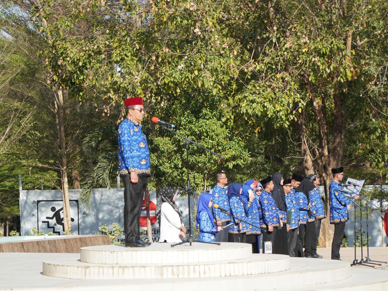 Gambar Dekan FDK Pimpin Upacara Hari Kesadaran Nasional di UIN Alauddin Makassar