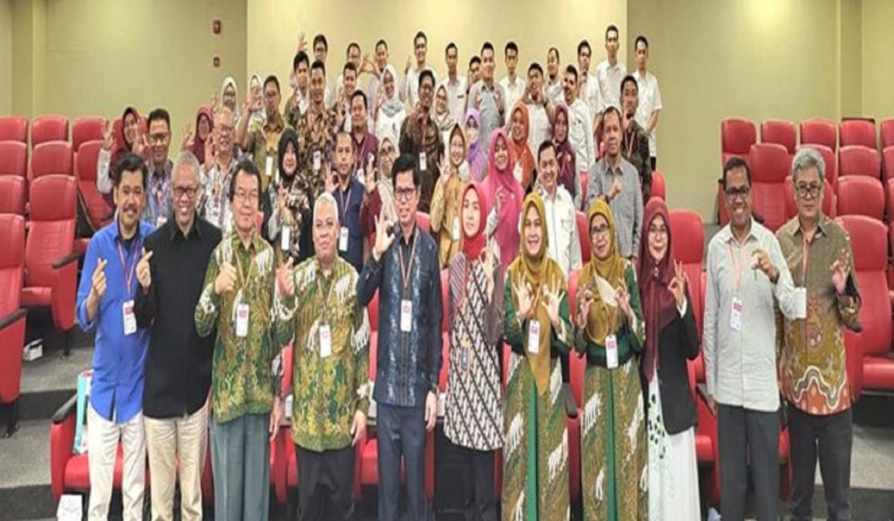 Gambar Dekan FST UIN Makassar Hadiri Simposium Internasional dan FGD MBKM di UIN Sulthan Thaha Jambi