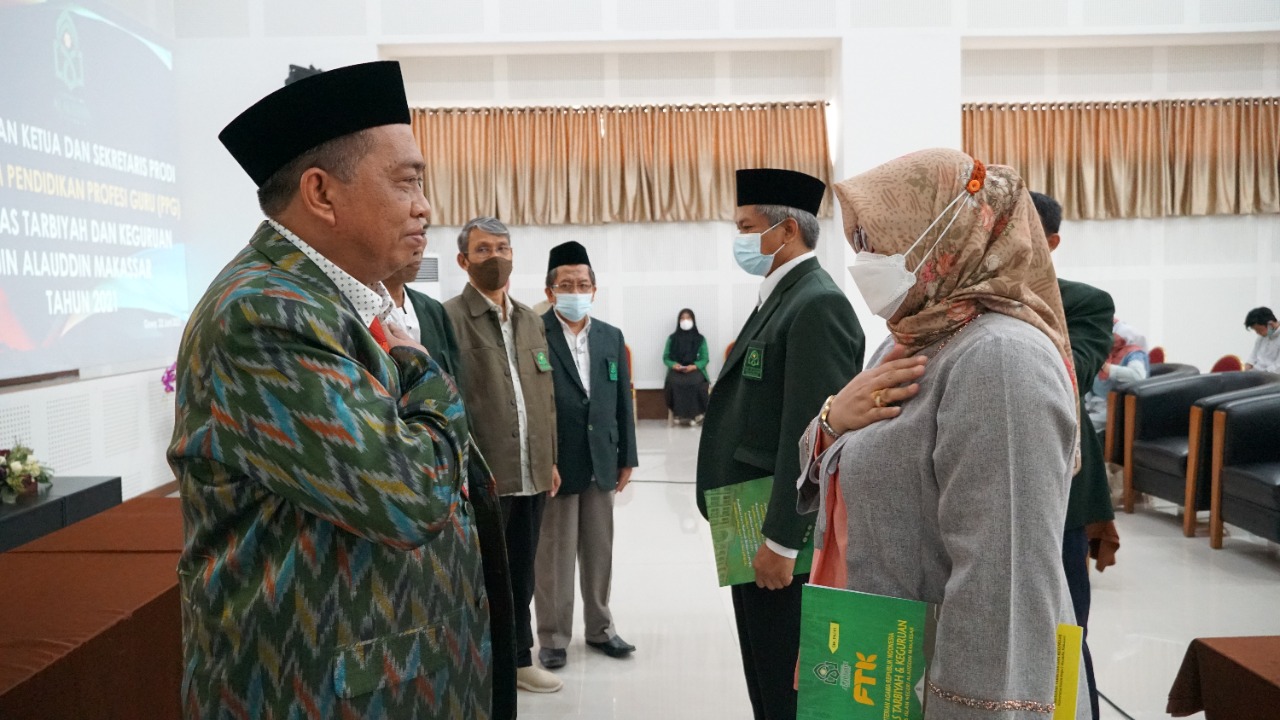 Gambar Dekan FTK UIN Alauddin Lantik Ketua dan Sekretaris PPG