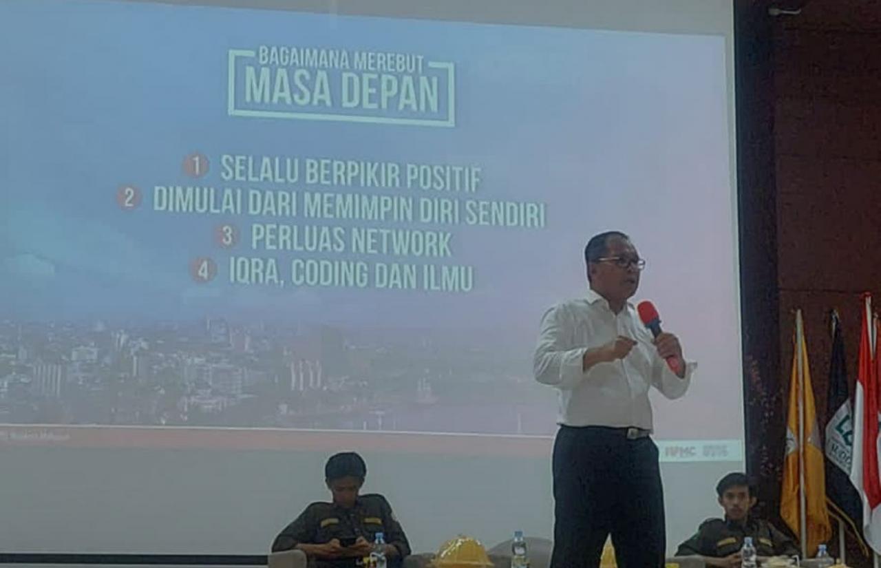 Gambar Dema FDK UIN Alauddin Gelar Seminar Bahas Transformasi Kepemimpinan Era 5.0**