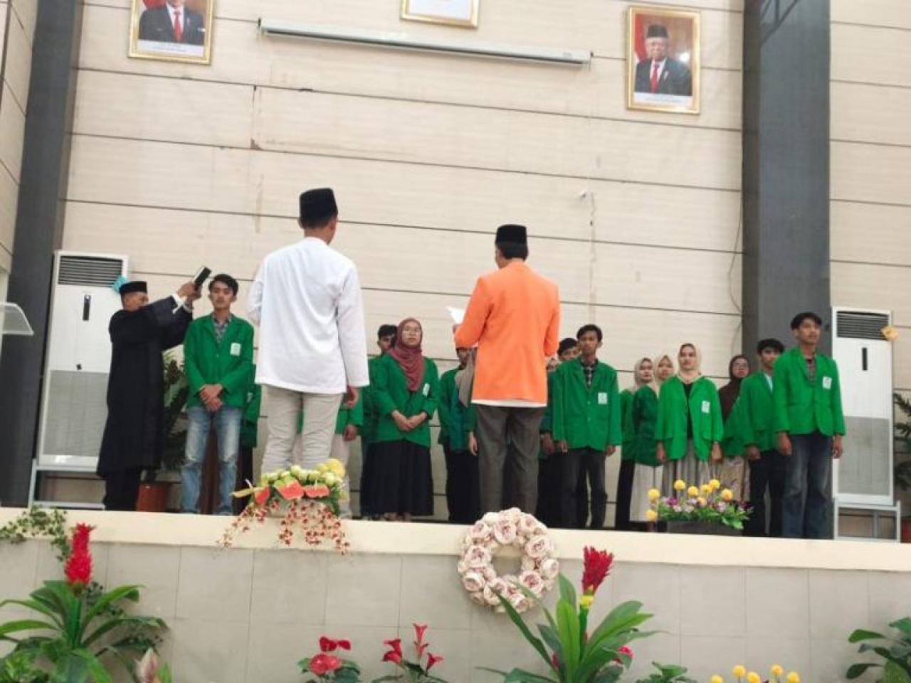 Gambar Dema, Sema dan HMJ Lingkup FEBI Resmi Dilantik, Dekan Harap LK Bangun Sinergitas