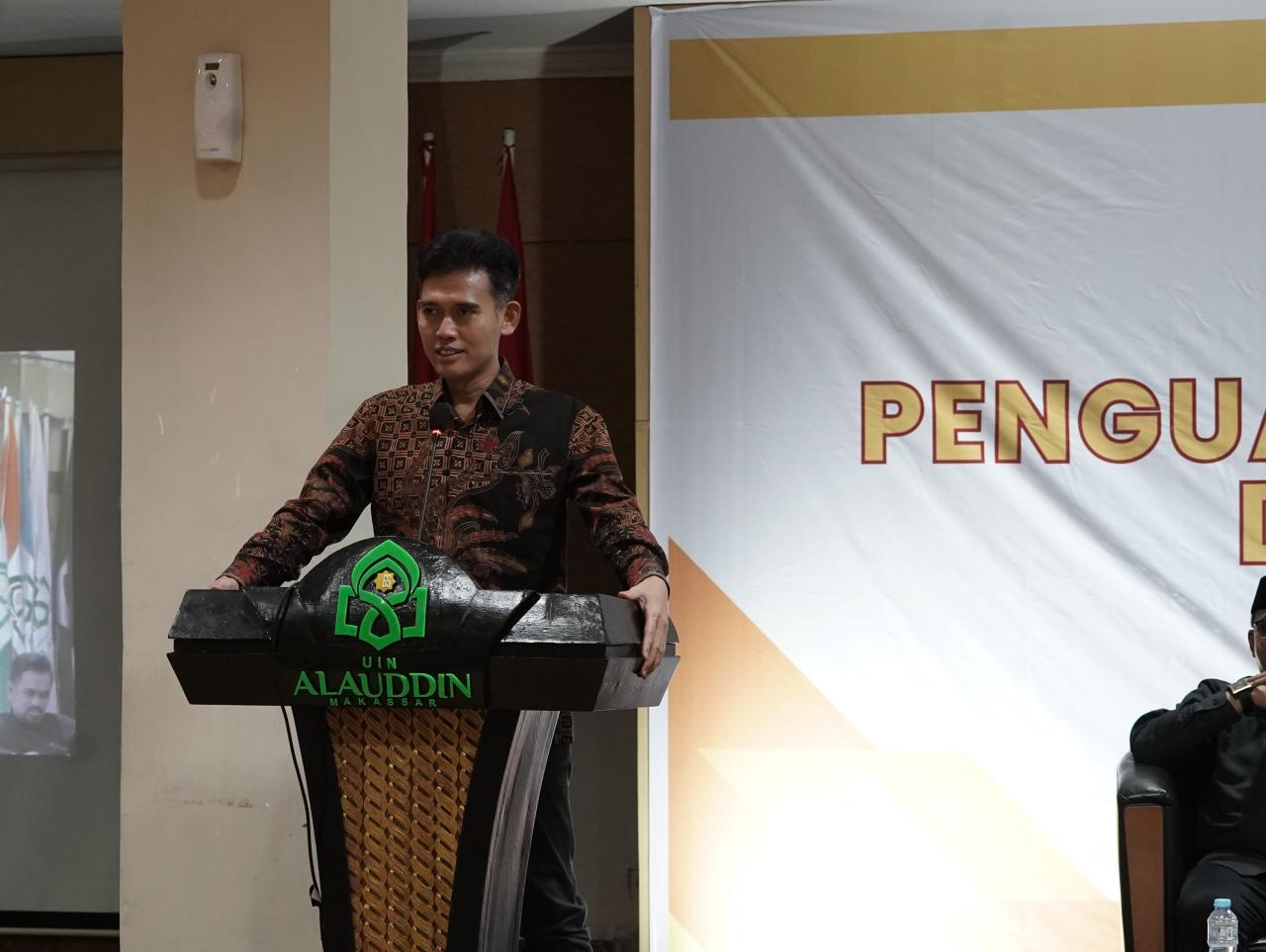 Gambar Deputi Bidang Pemberdayaan Pemuda Kemenpora Membuka Secara Langsung Sosialisasi Moderasi Beragama