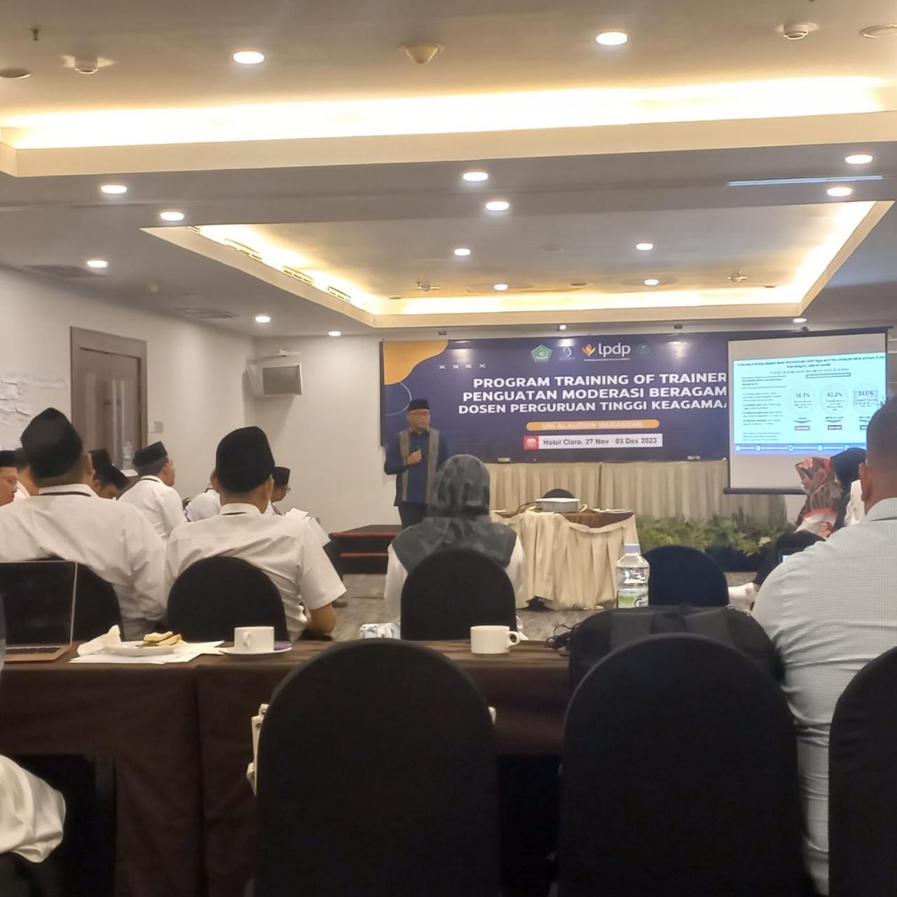 Gambar Di ToT UIN Alauddin, Prof. Arskal Salim: Merawat Kebhinekaan dengan Moderasi Beragama