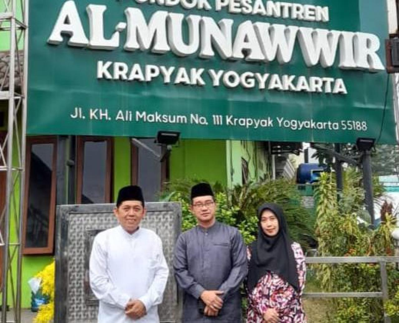 Gambar Dosen BSA UIN Alauddin Teliti Literasi Kitab Kuning Perkuat Nasionalisme di PP Al Munawwir Krapyak Y