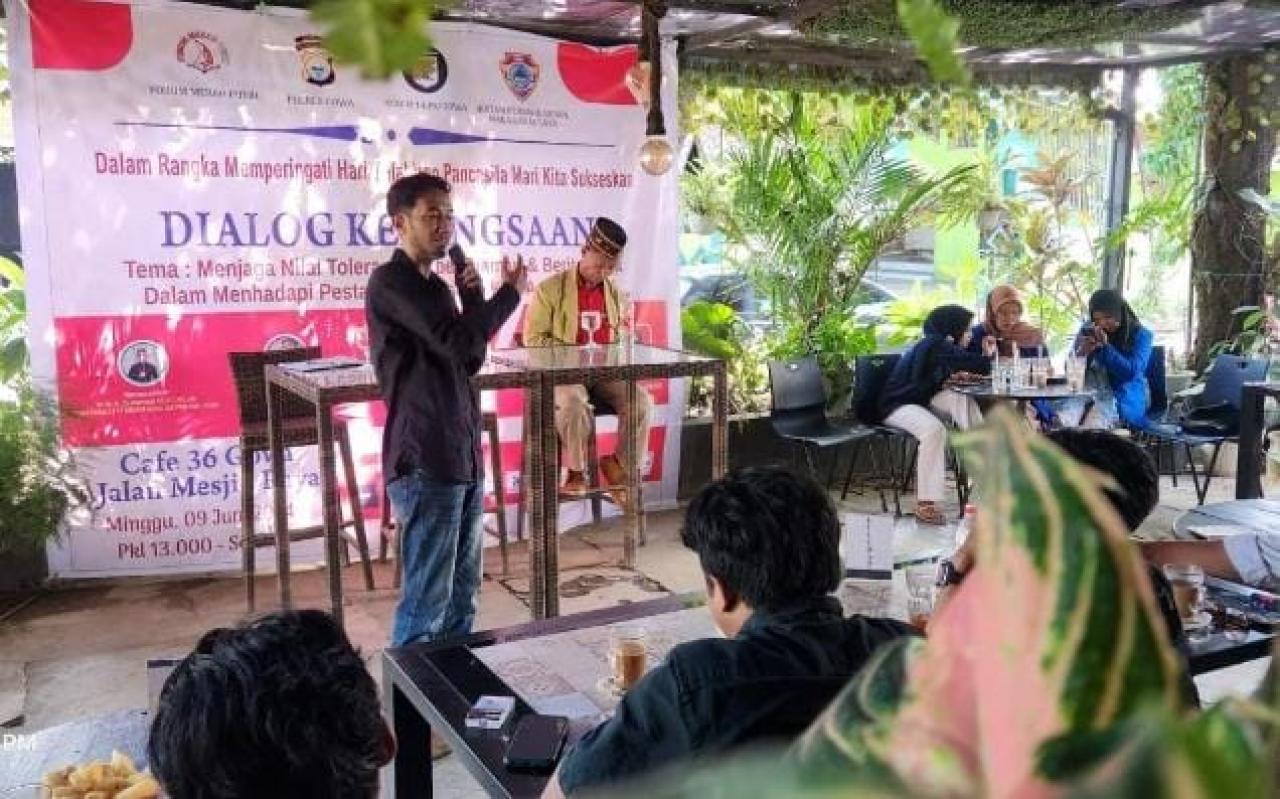 Gambar Dosen Ilmu Perpustakaan Jadi Narasumber Pada Kegiatan Dialog Kebangsaan