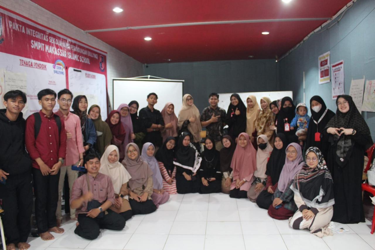 Gambar Dosen PBI UIN Alauddin Beri Pelatihan Guru Classroom Management di SMP IT Makassar Islamic School