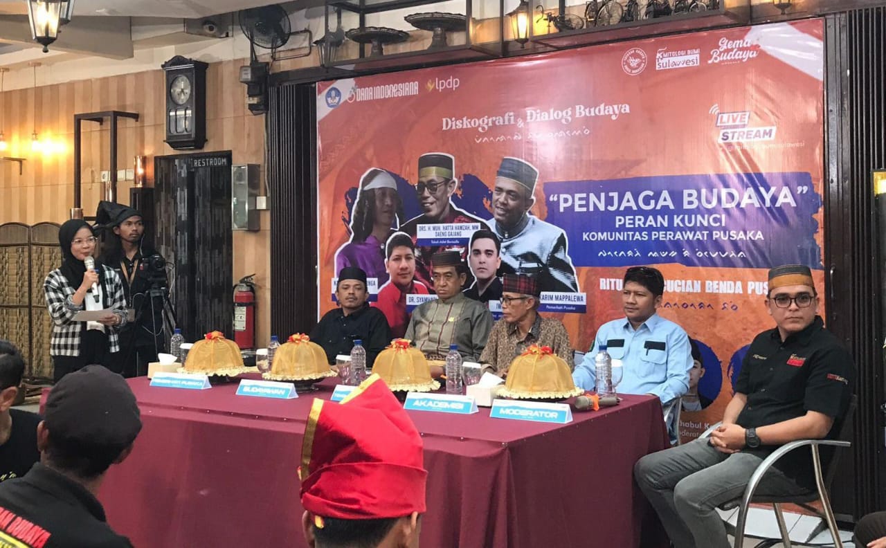 Gambar Dosen SPI jadi Narasumber Dialog Budaya Mitologi Bumi Sulawesi