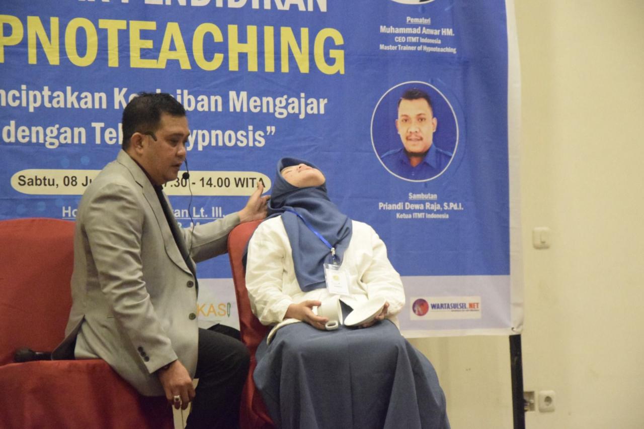 Gambar Dosen UIN Alauddin Paparkan Pentingnya Teknik Hypnosis Dalam Mengajar