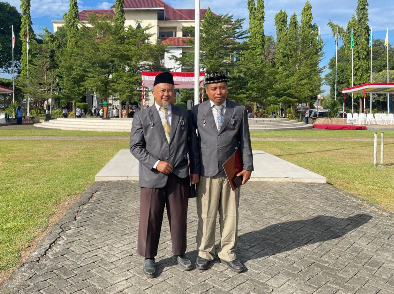 Gambar Dua Dosen Akuntansi UIN Alauddin Terima Satyalancana Karya Satya