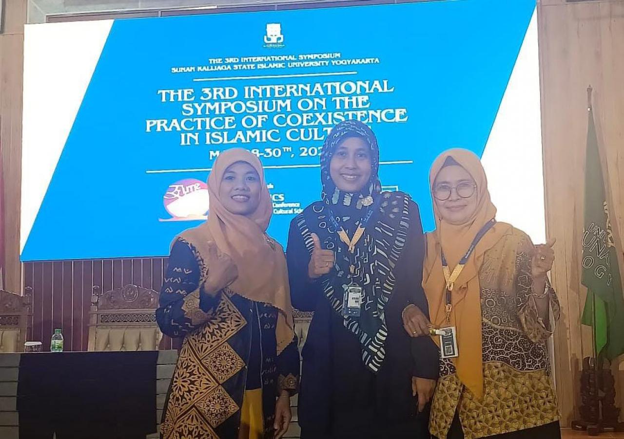 Gambar Dua Dosen BSA UIN Makassar Presentasi Wawasan Linguistic pada ELITE ke-12