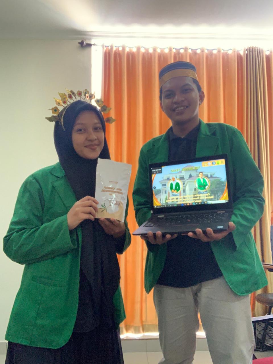Gambar Dua Mahasiswa FEBI UIN Alauddin Juara I Business Plan Competition di Padang