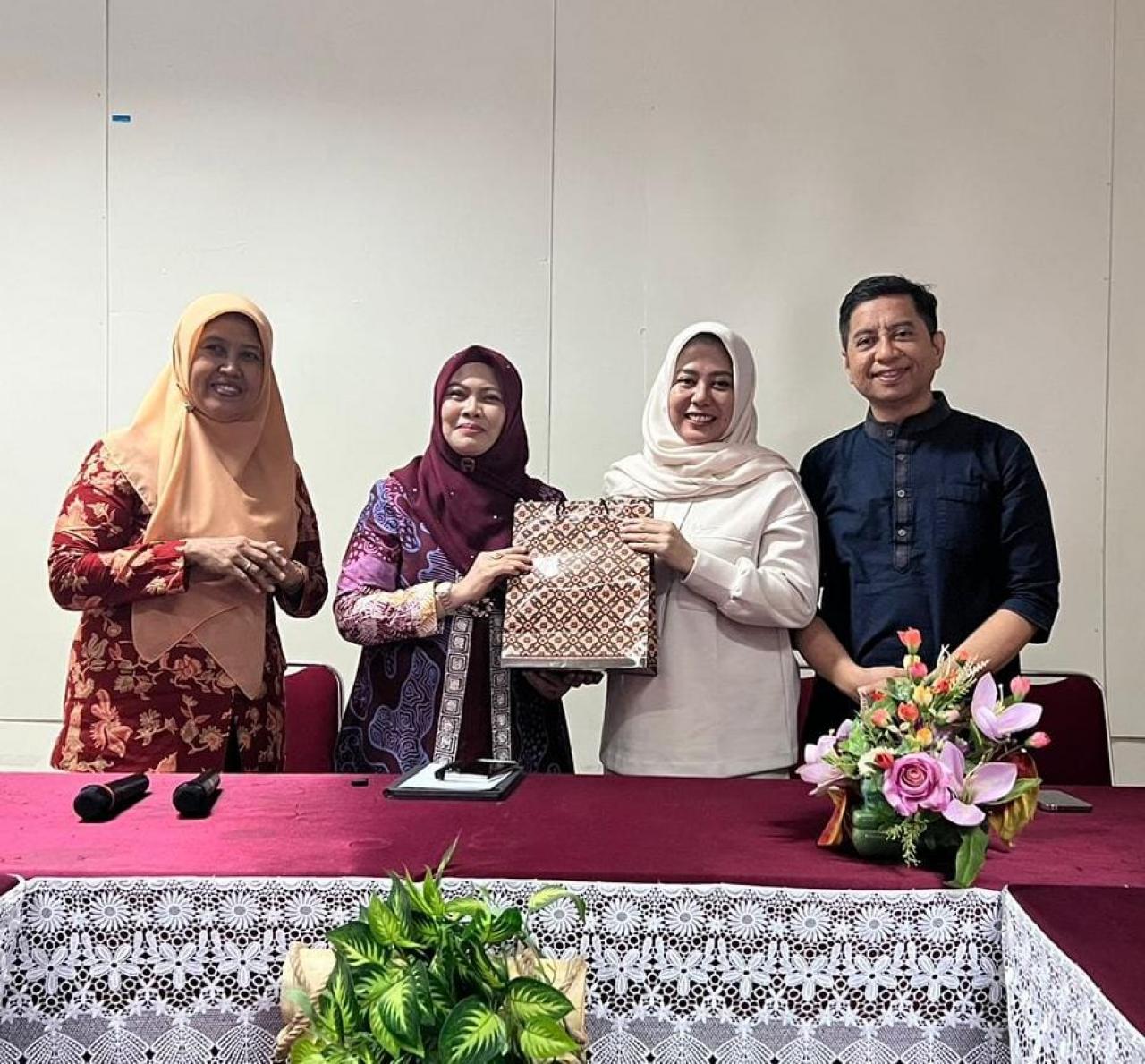 Gambar DWP Pascasarjana Adakan Diskusi Terbatas Tentang Perempuan dan Pendidikan